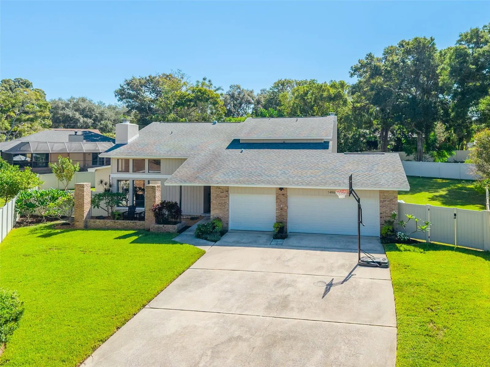 1496 TREETOP DR
