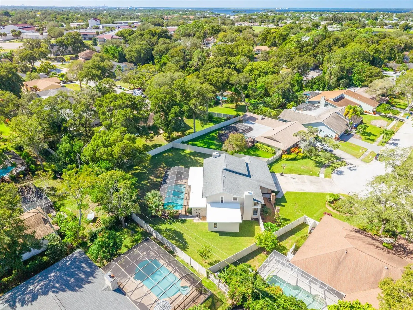 1496 TREETOP DR