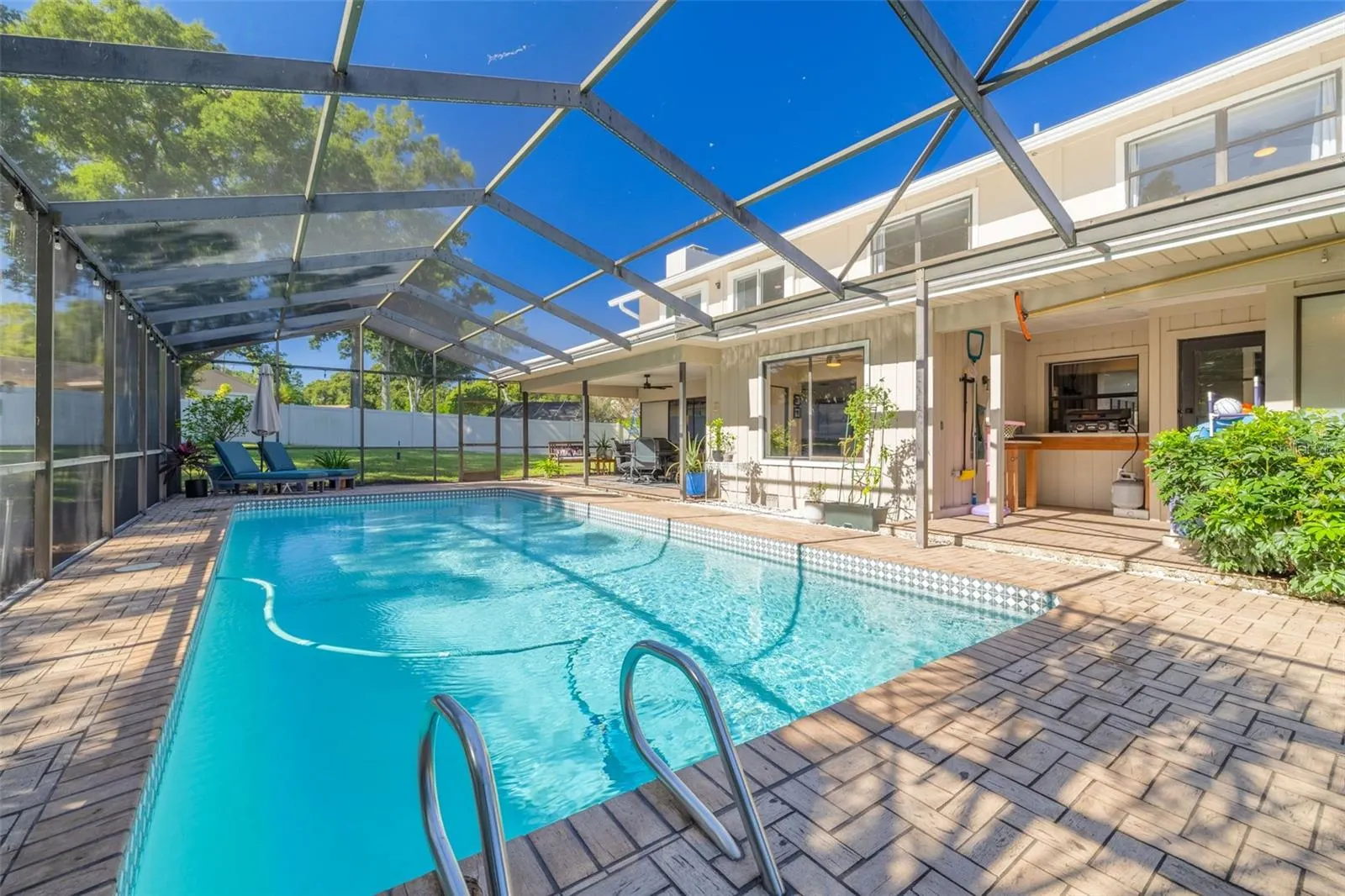 1496 TREETOP DR