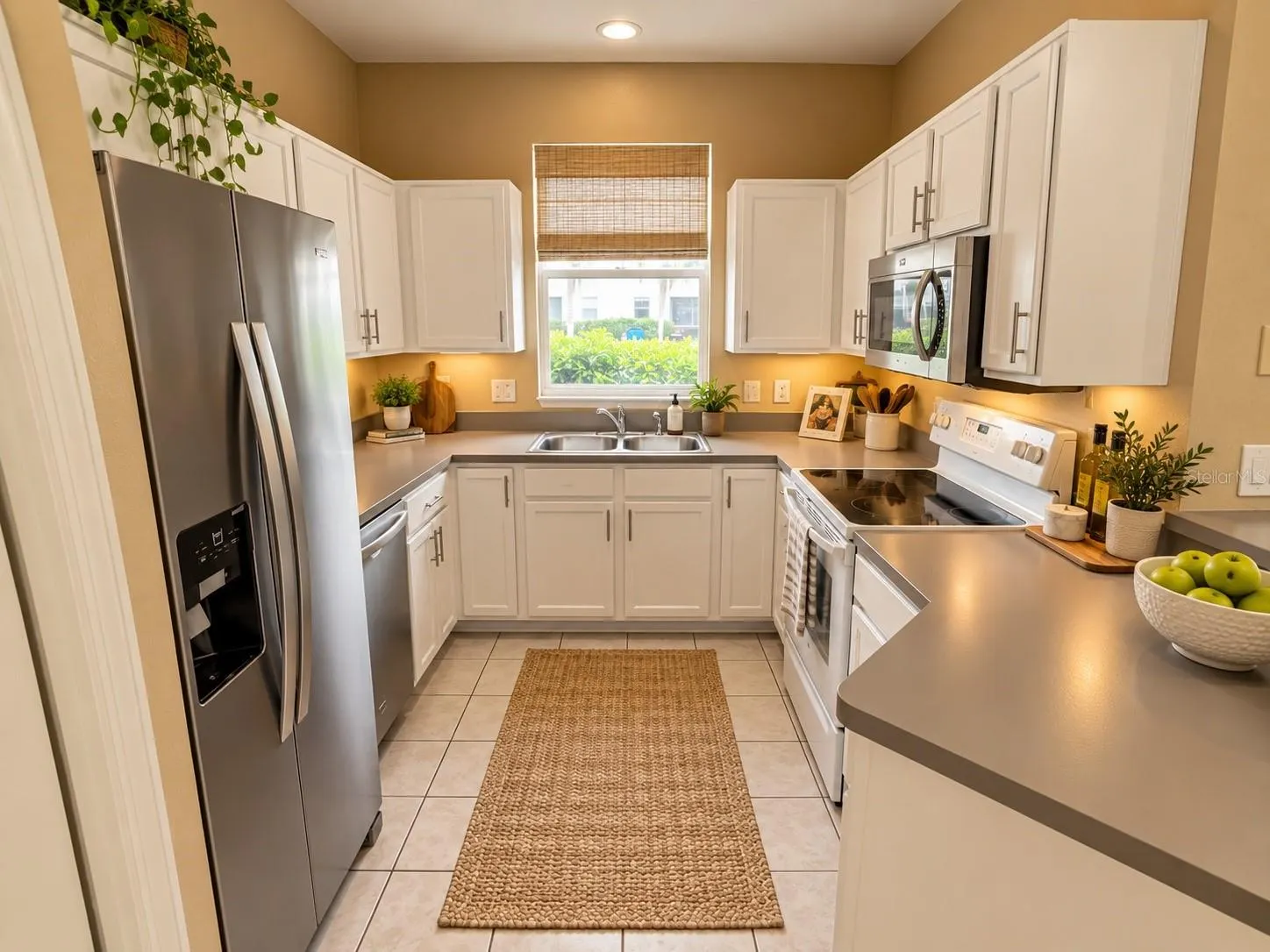 12249 COUNTRY WHITE CIR