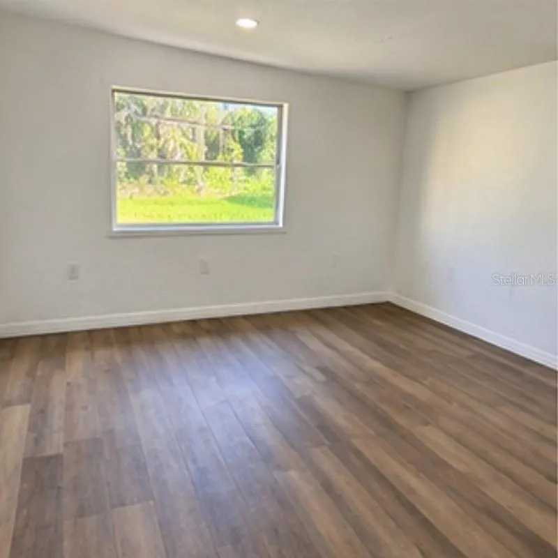 10017 LINDA ST