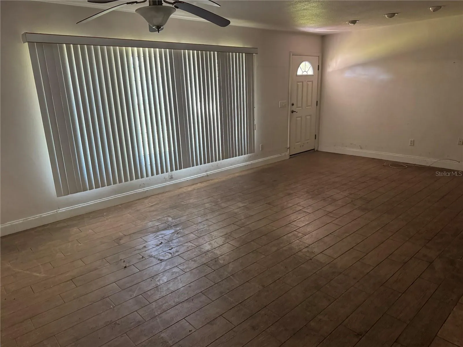 1640 KAY DR