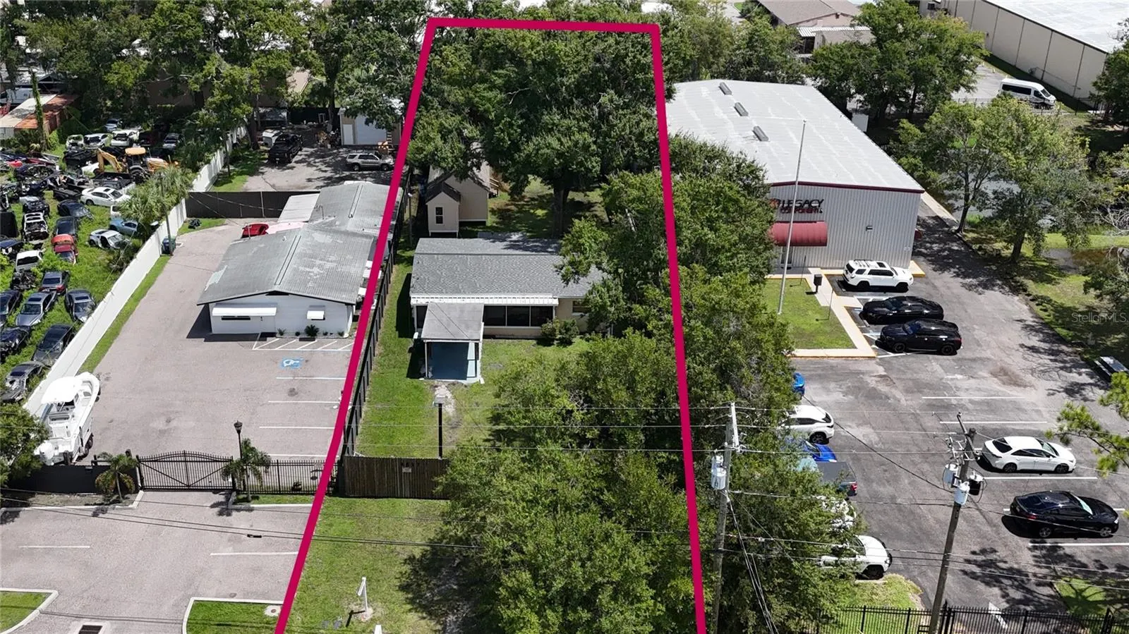 4617 N CLARK AVE