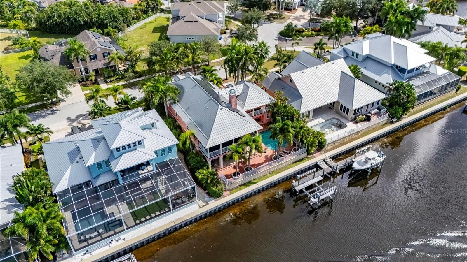 825 ISLEBAY DR