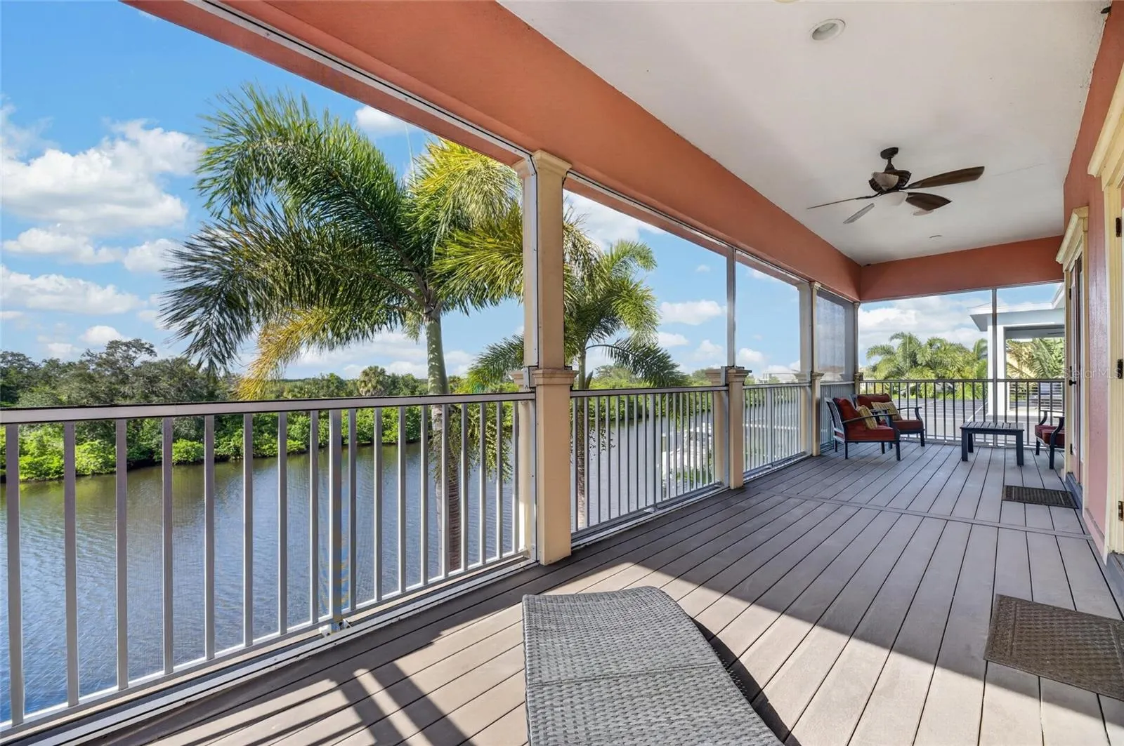 825 ISLEBAY DR