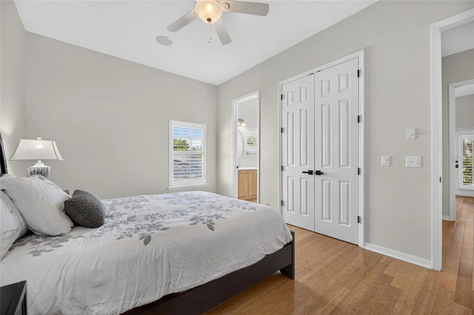 825 ISLEBAY DR