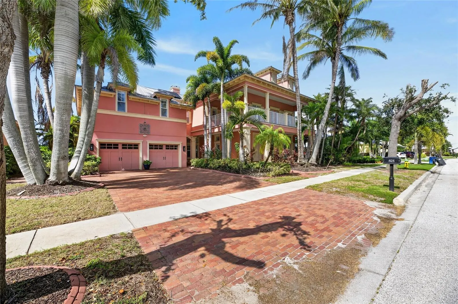 825 ISLEBAY DR