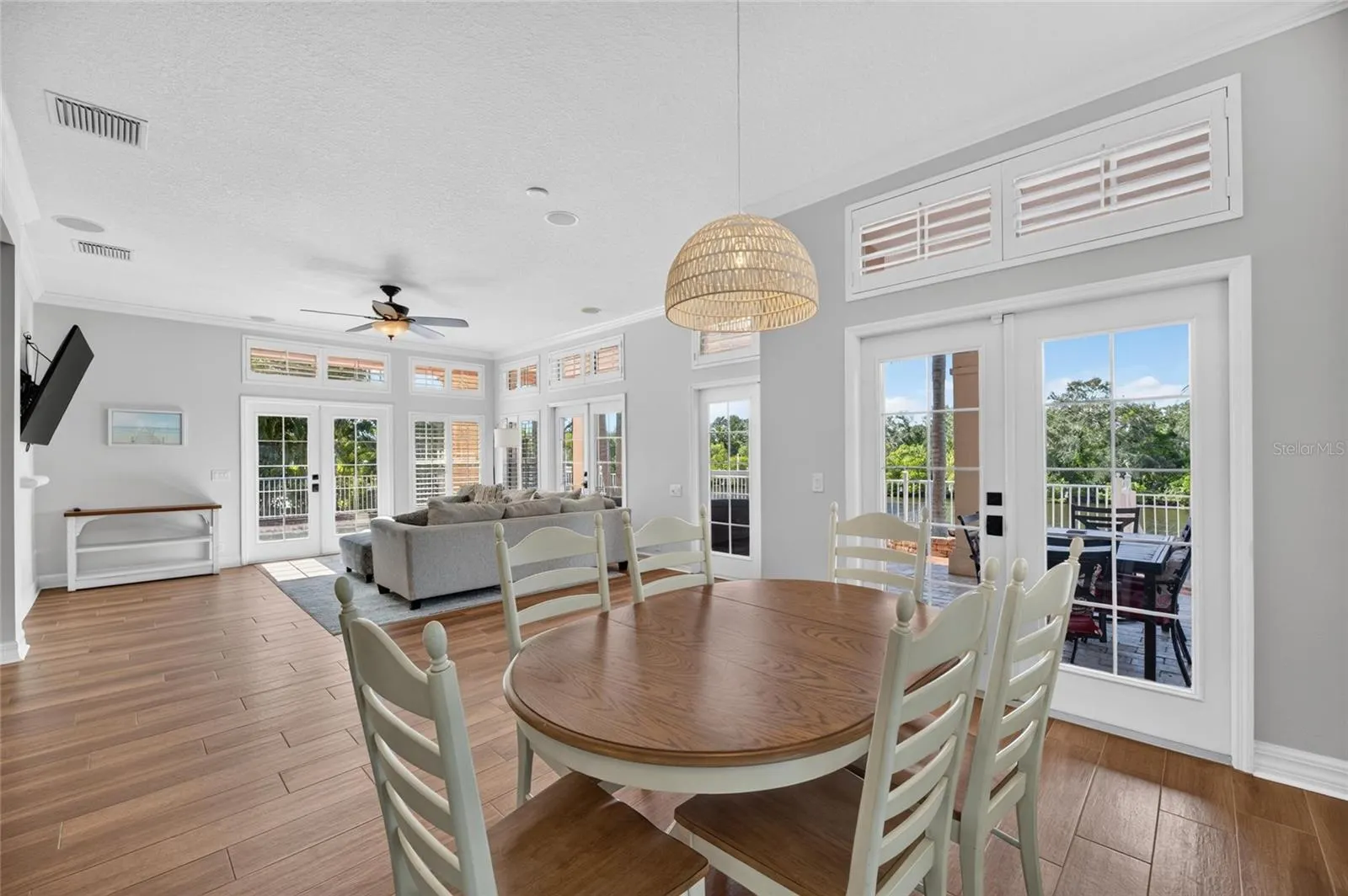 825 ISLEBAY DR