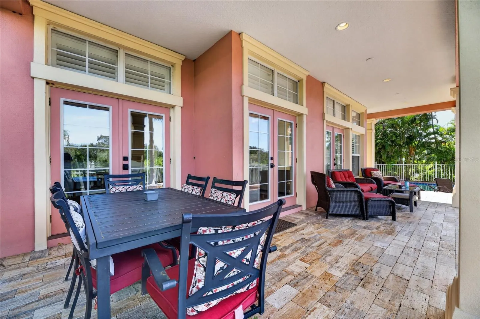 825 ISLEBAY DR