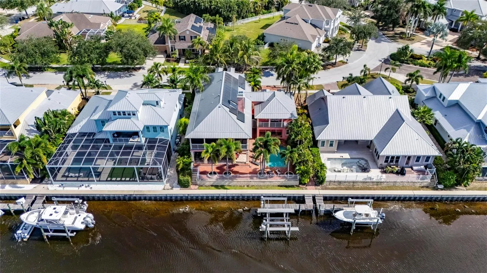 825 ISLEBAY DR