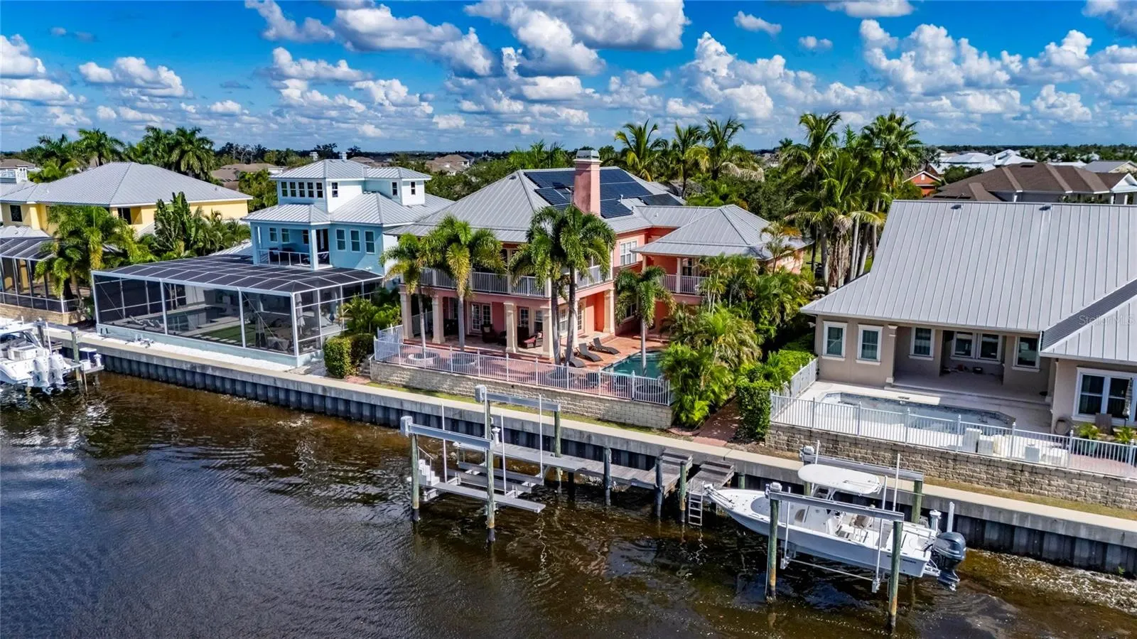 825 ISLEBAY DR