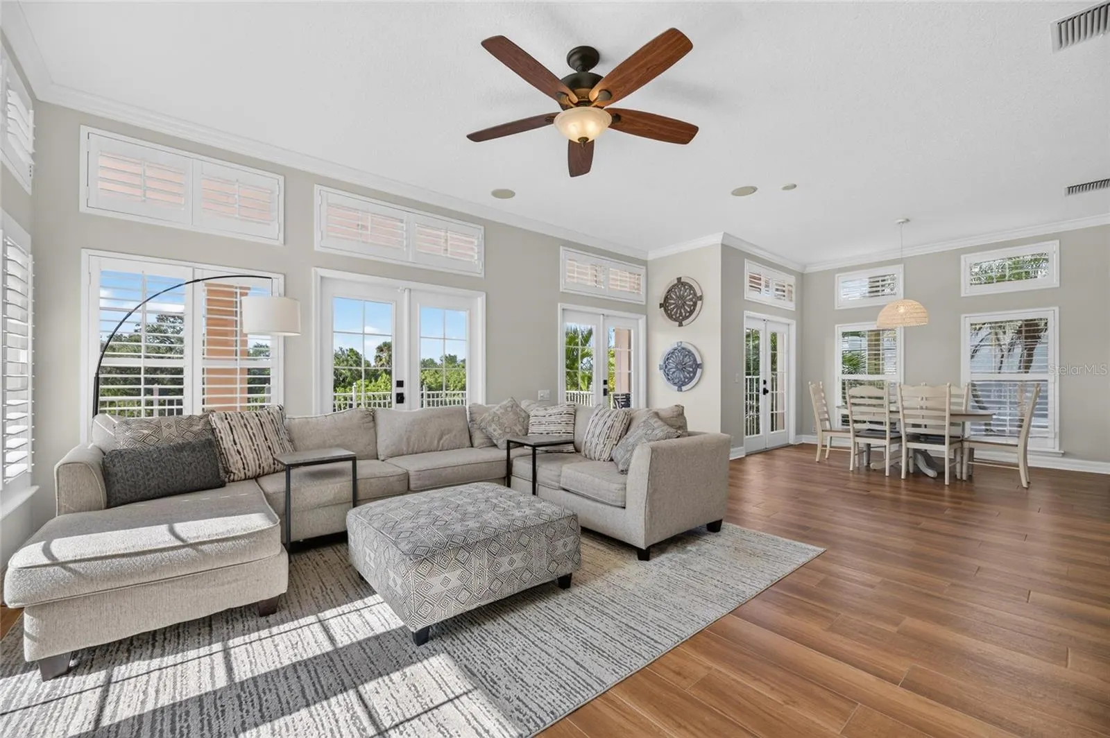 825 ISLEBAY DR