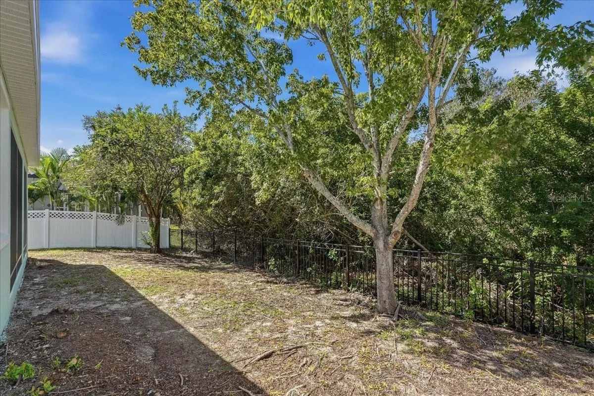 5118 COASTAL SCENE DR