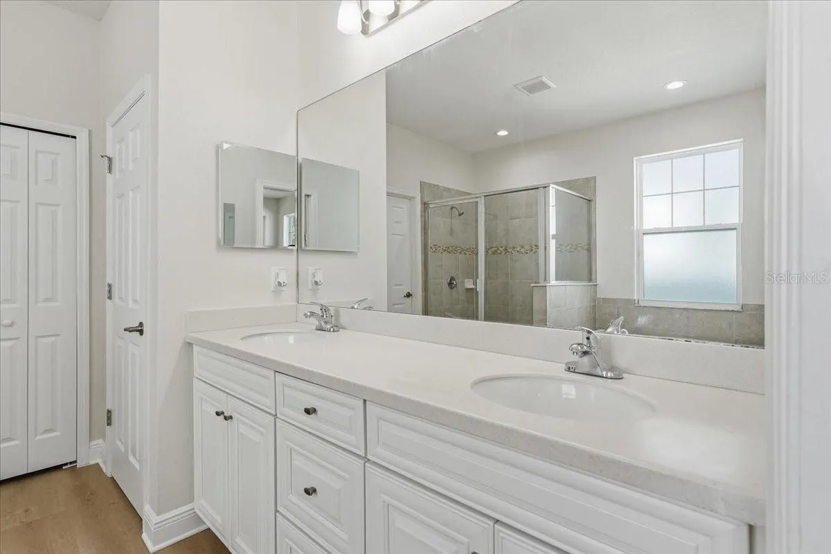 5118 COASTAL SCENE DR