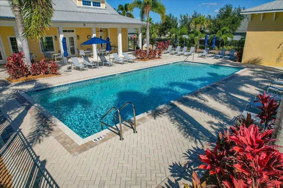 5118 COASTAL SCENE DR