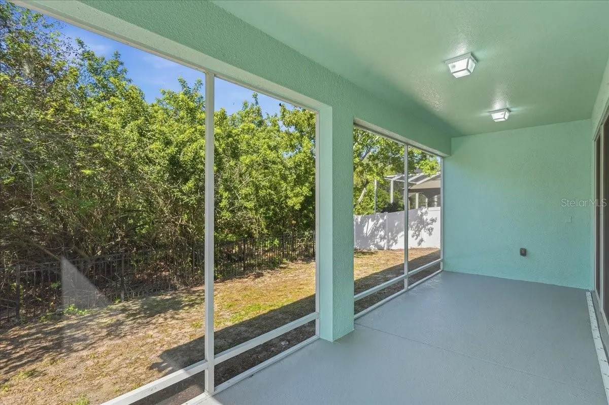 5118 COASTAL SCENE DR