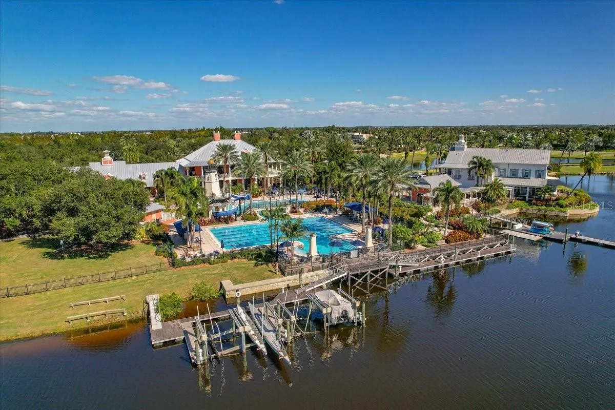 5118 COASTAL SCENE DR
