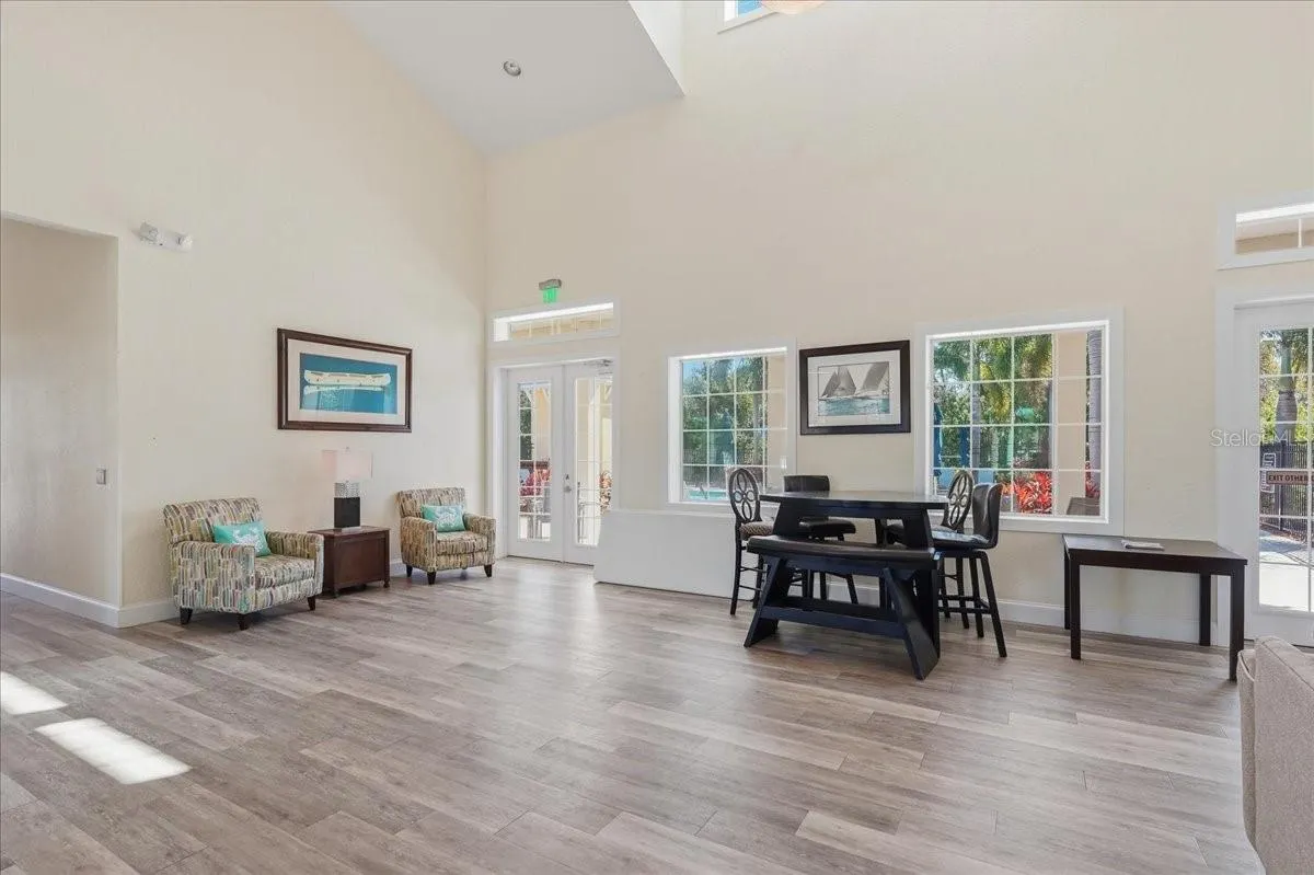 5118 COASTAL SCENE DR