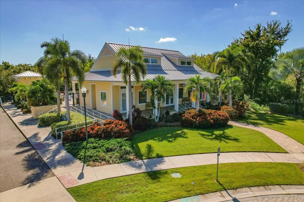 5118 COASTAL SCENE DR