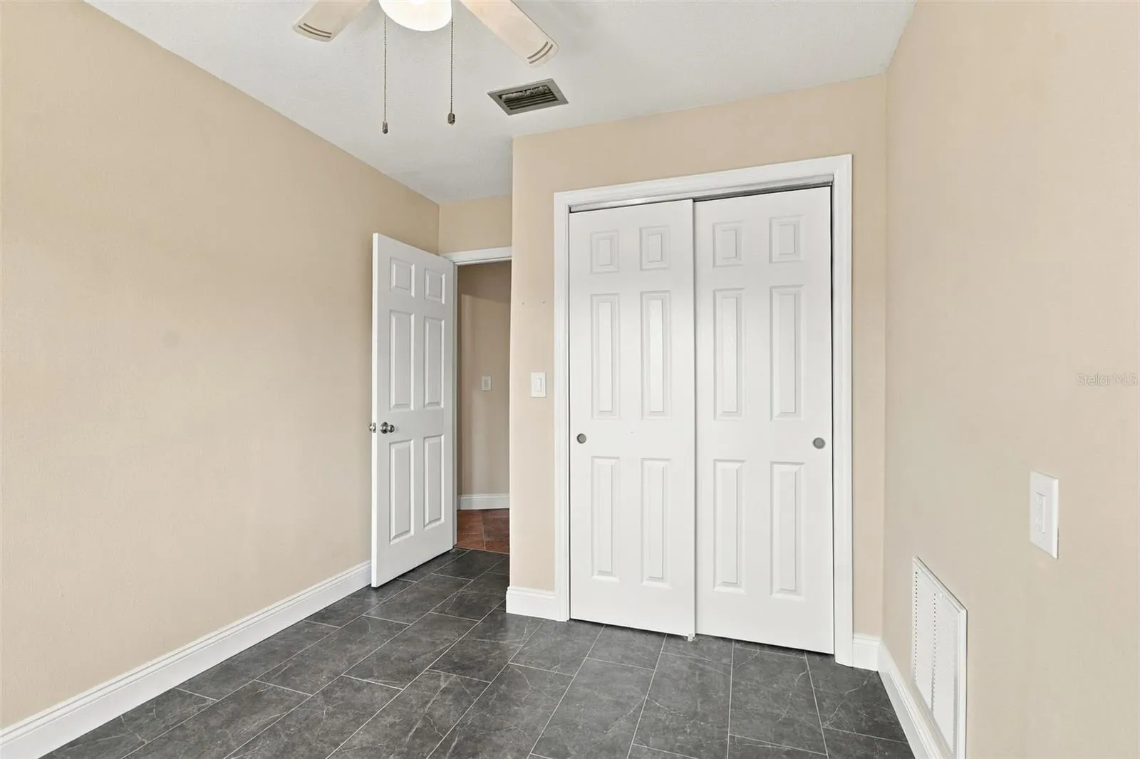 5300 PILOTS PL