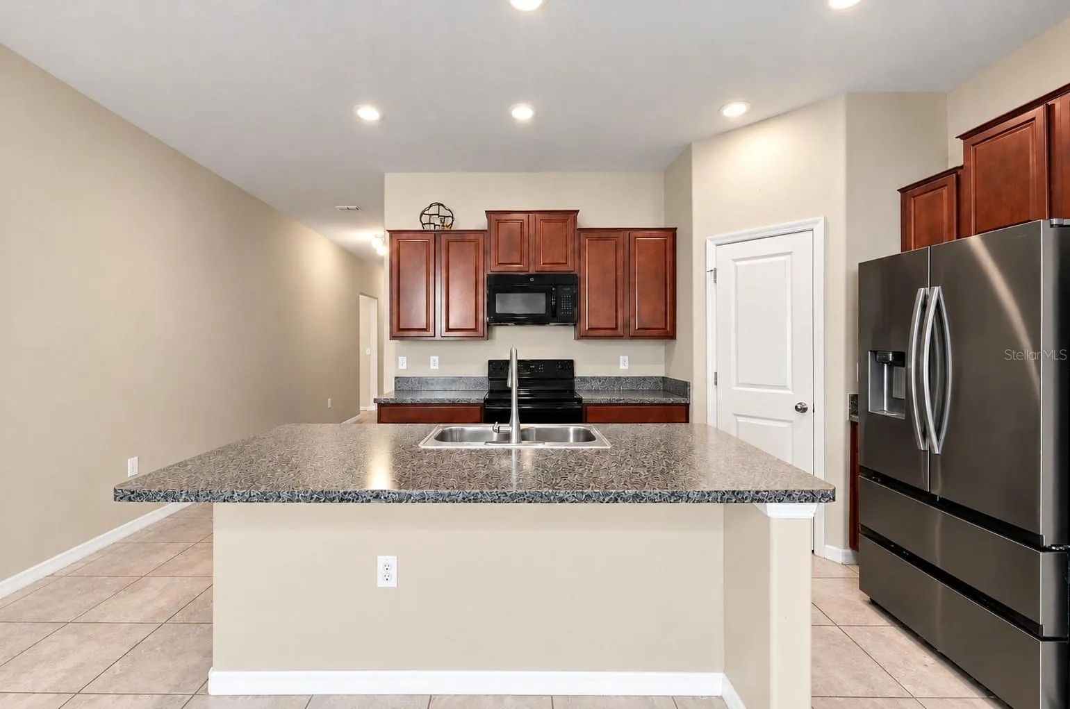 3808 KEARSNEY ABBEY CIR