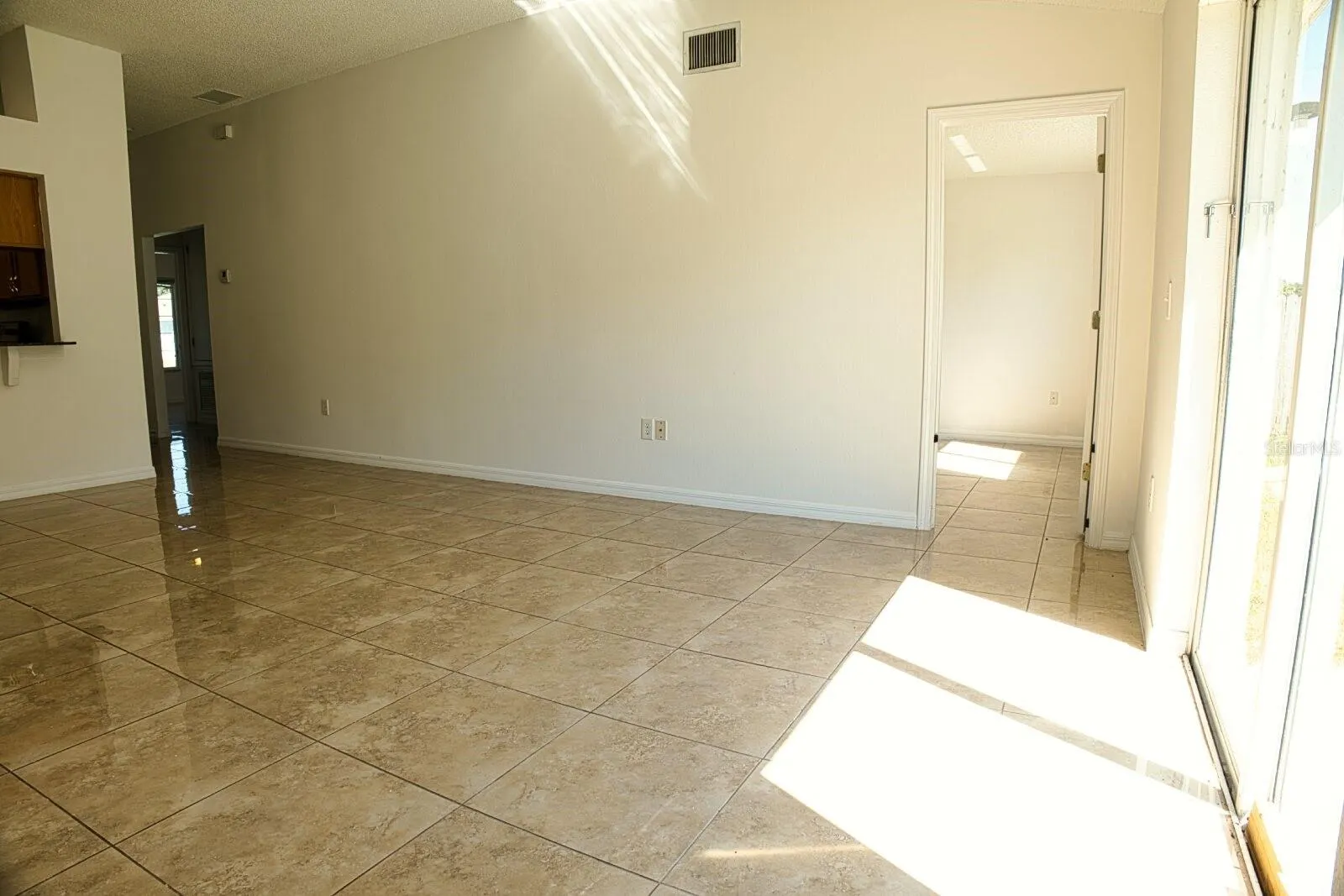 11007 WHITECAP DR