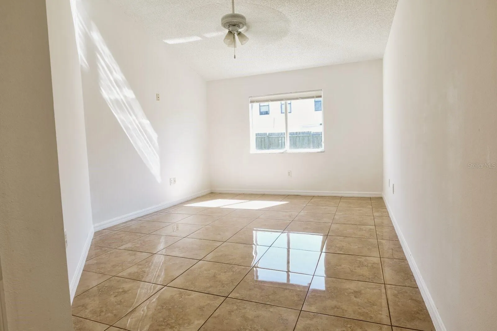 11007 WHITECAP DR