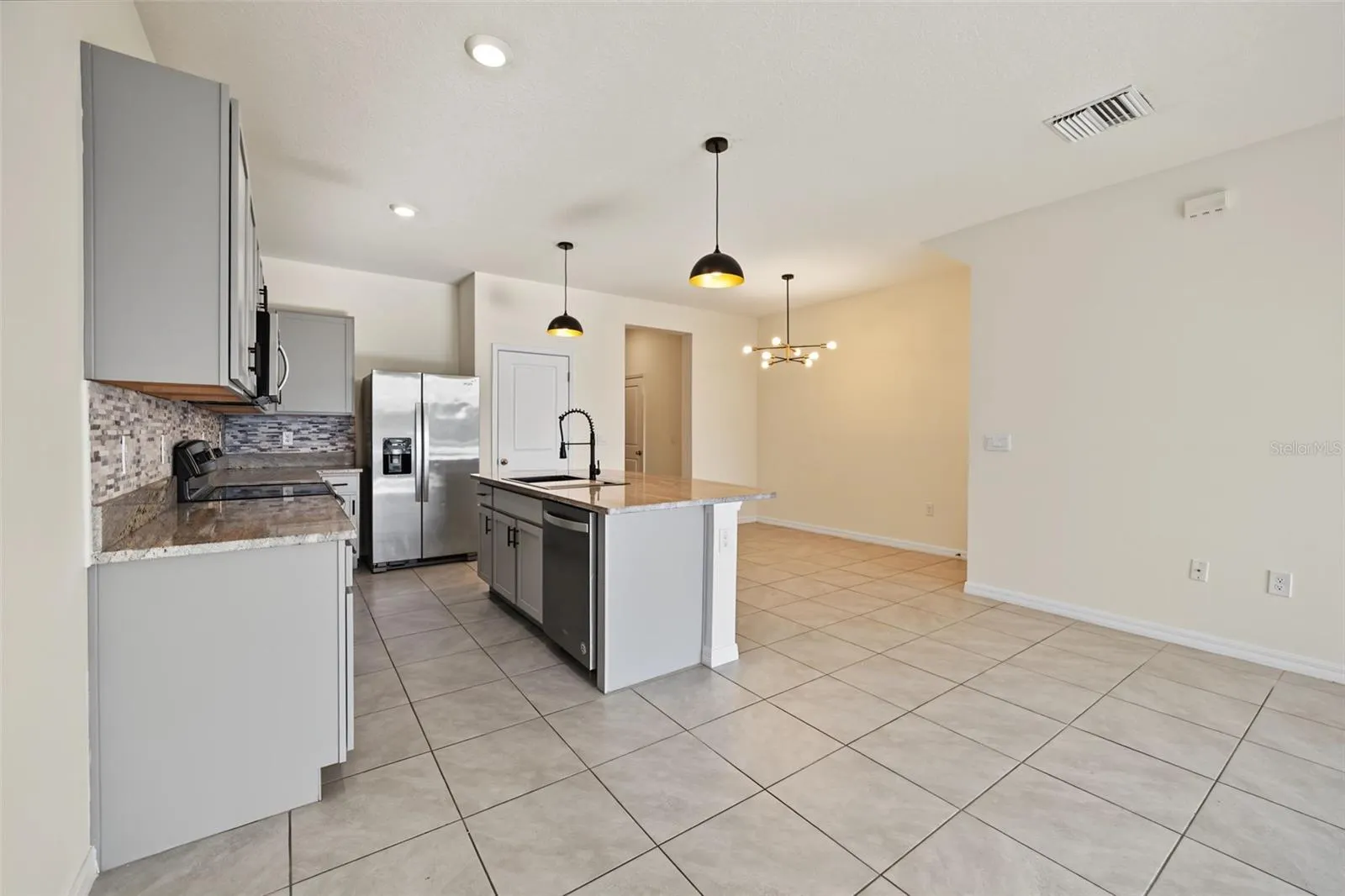 136 MANGROVE SHADE CIR