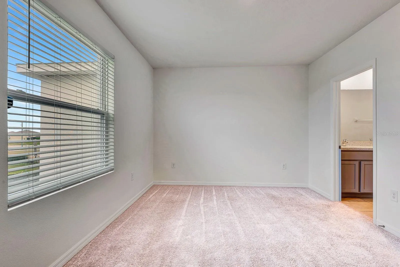 136 MANGROVE SHADE CIR