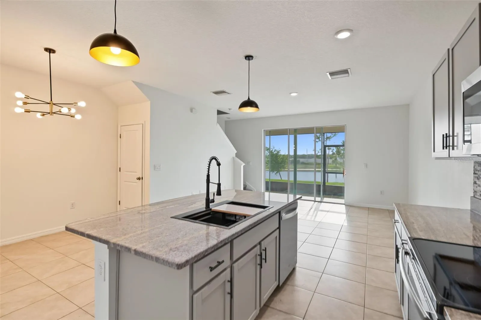 136 MANGROVE SHADE CIR