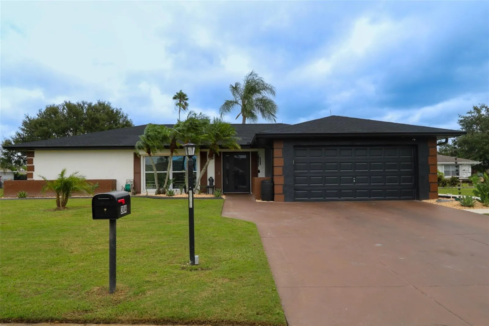 304 BROCKFIELD DR