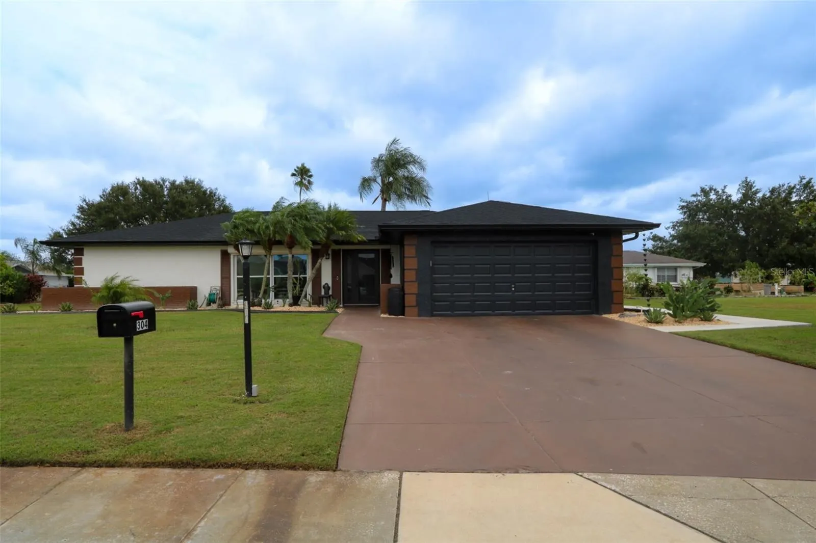 304 BROCKFIELD DR