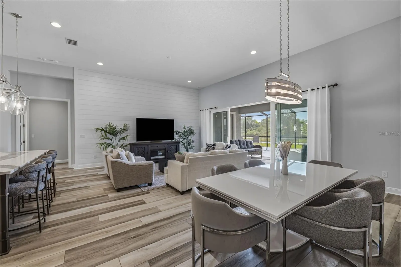 5254 WOLF CREEK DR