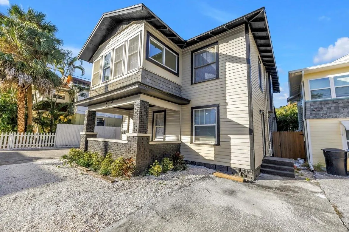 1010 GRANVILLE CT N