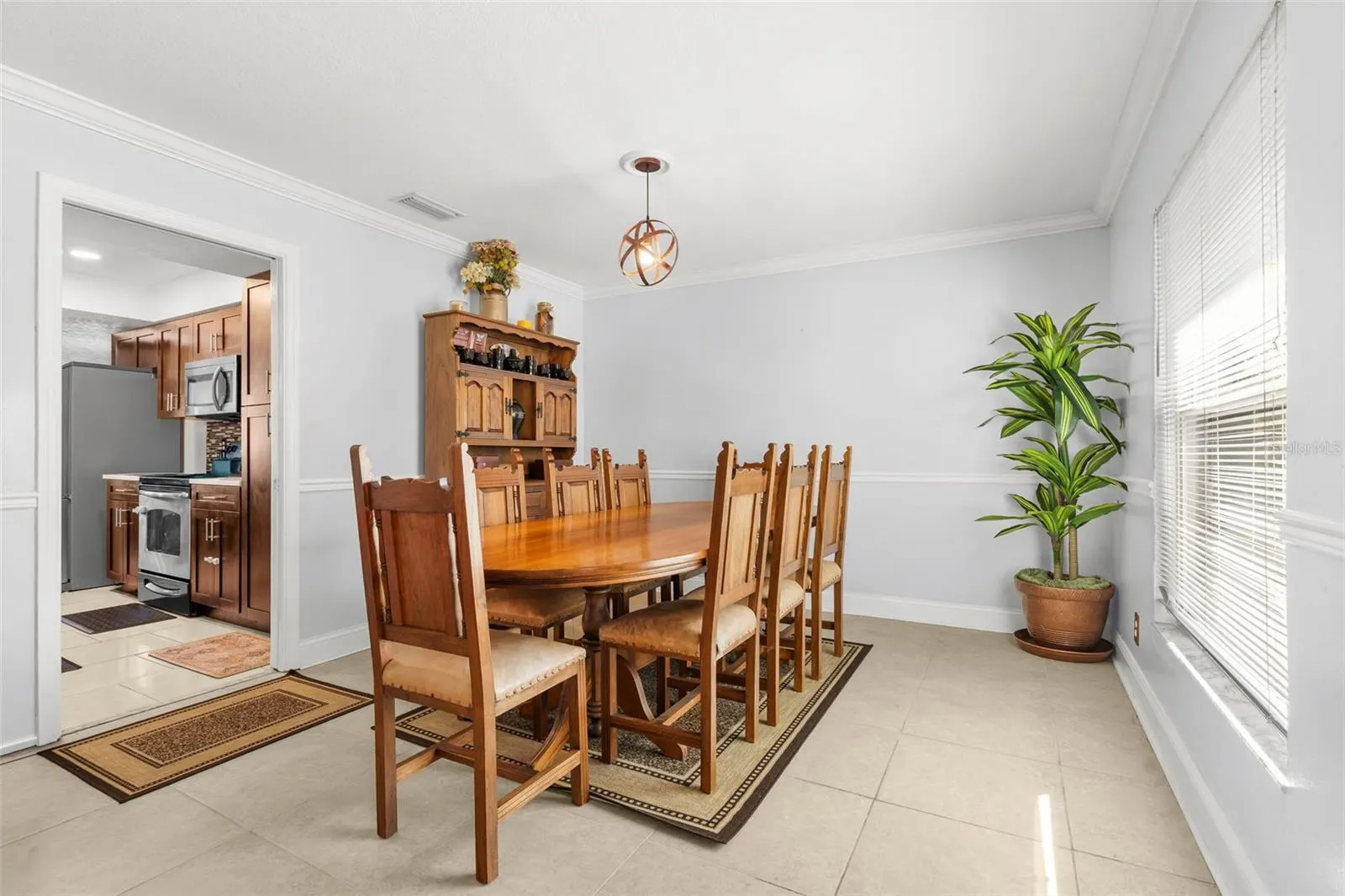 334 HOLLOWTREE DR