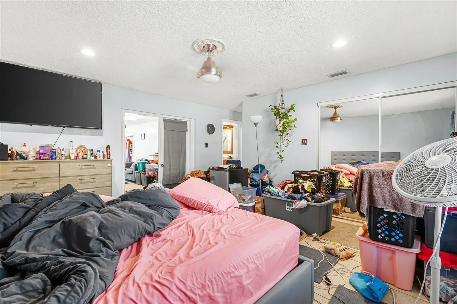 334 HOLLOWTREE DR