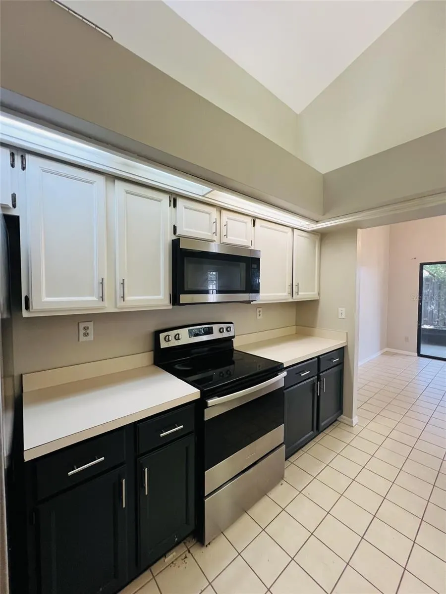 2222 SPRINGRAIN DR