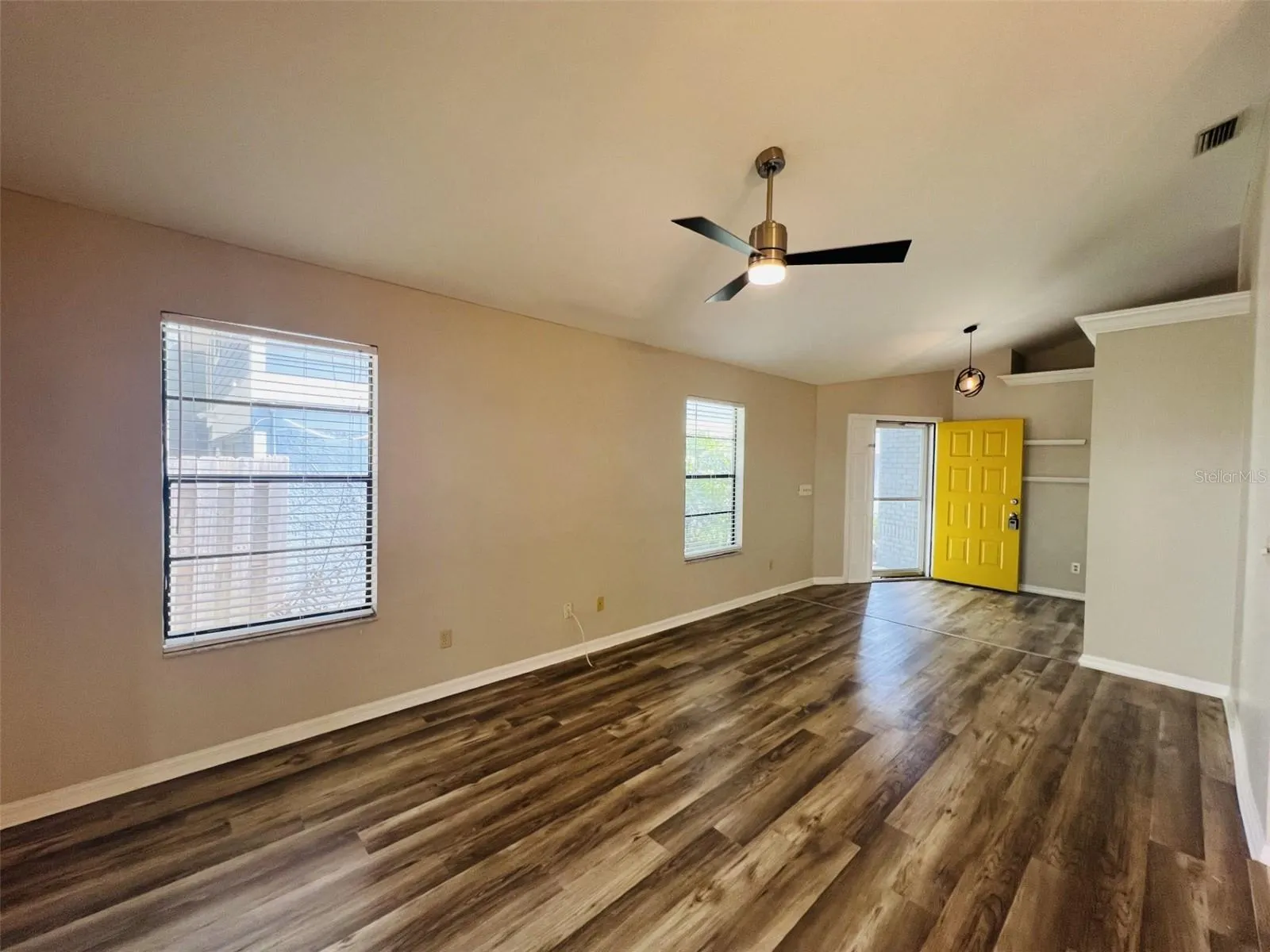 2222 SPRINGRAIN DR