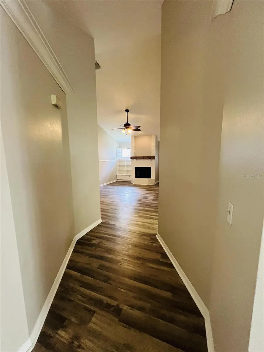 2222 SPRINGRAIN DR