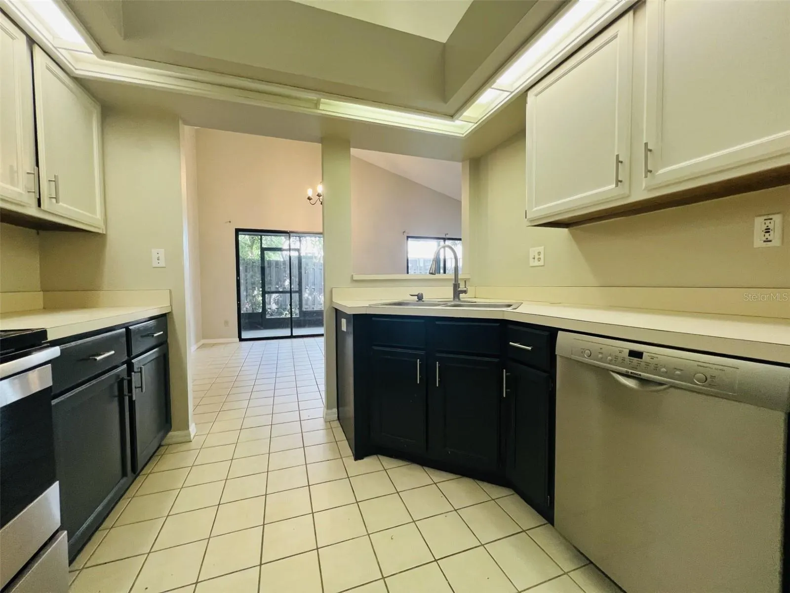 2222 SPRINGRAIN DR