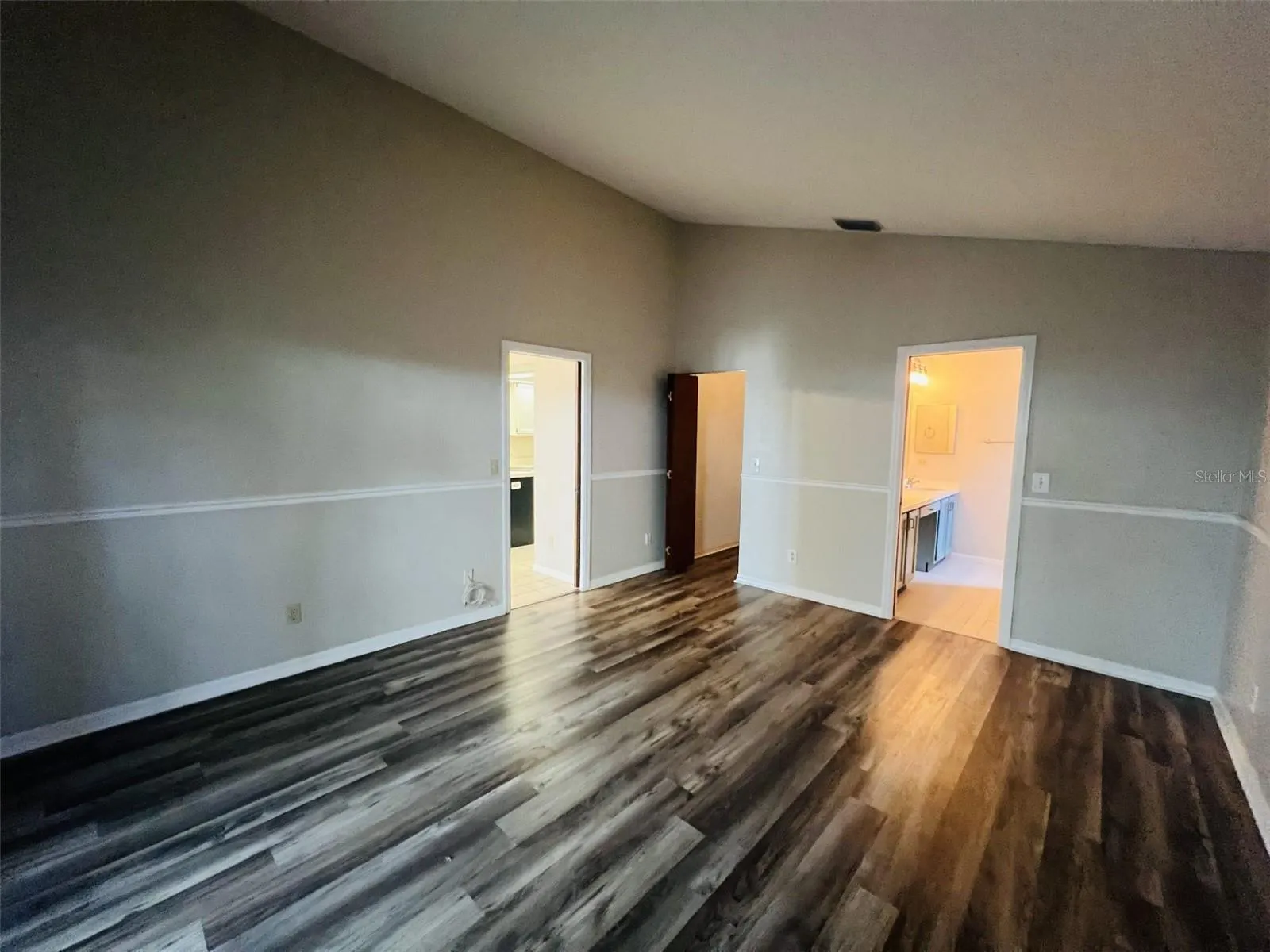 2222 SPRINGRAIN DR