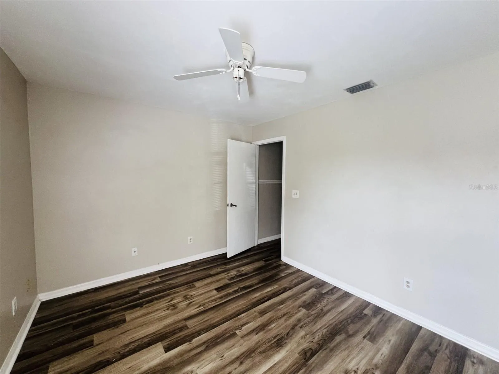 2222 SPRINGRAIN DR