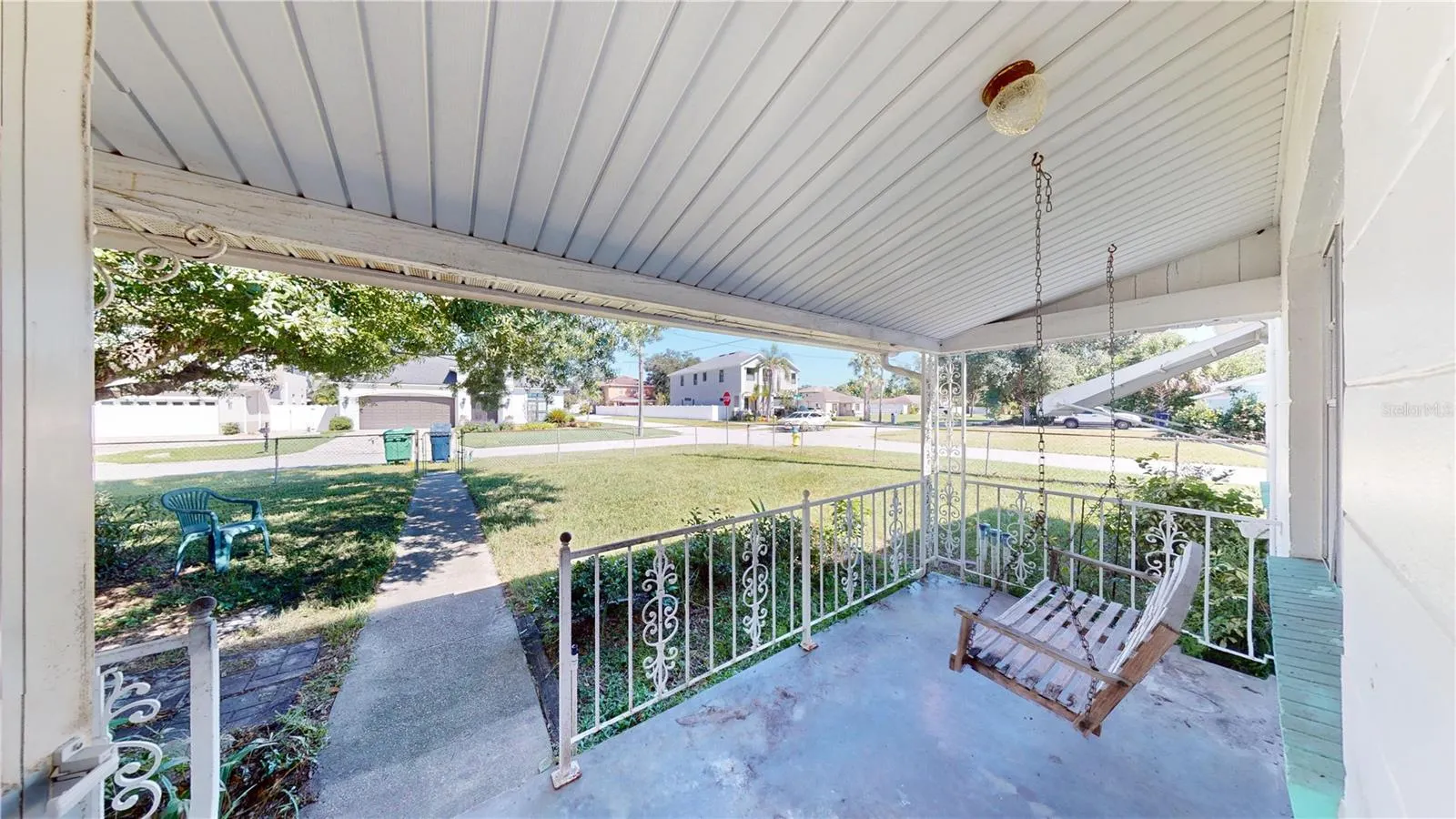3302 W PAXTON AVE