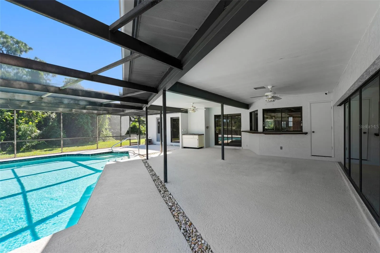 2769 NORTHRIDGE DR E