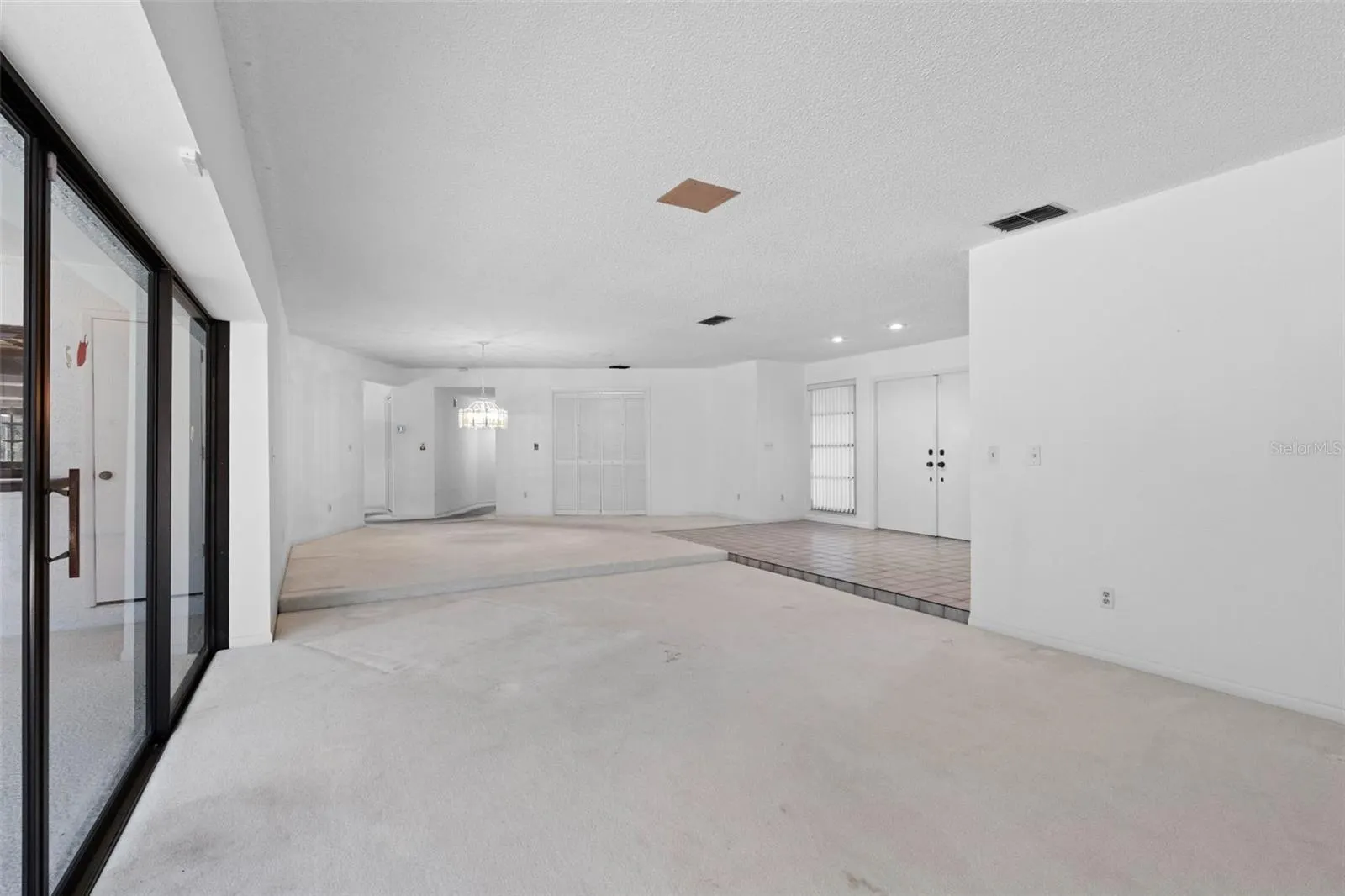 2769 NORTHRIDGE DR E