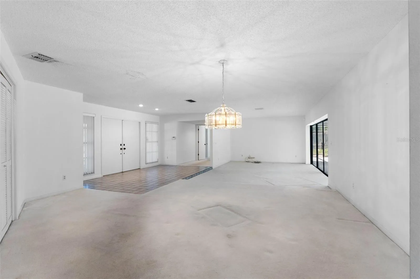 2769 NORTHRIDGE DR E