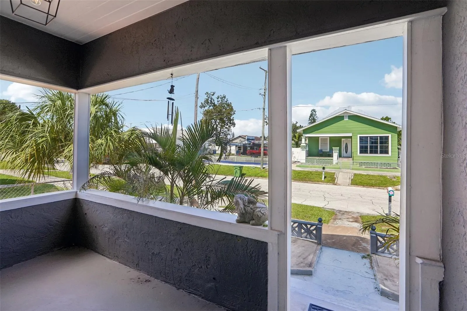 2318 W CORDELIA ST