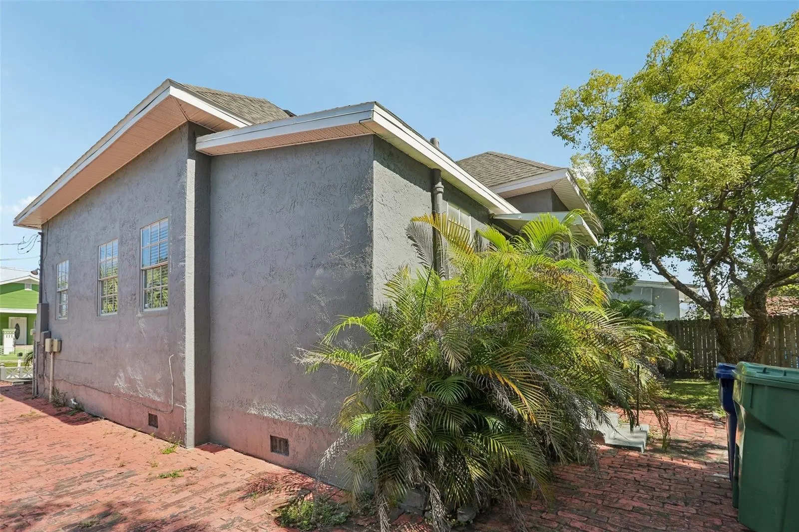2318 W CORDELIA ST