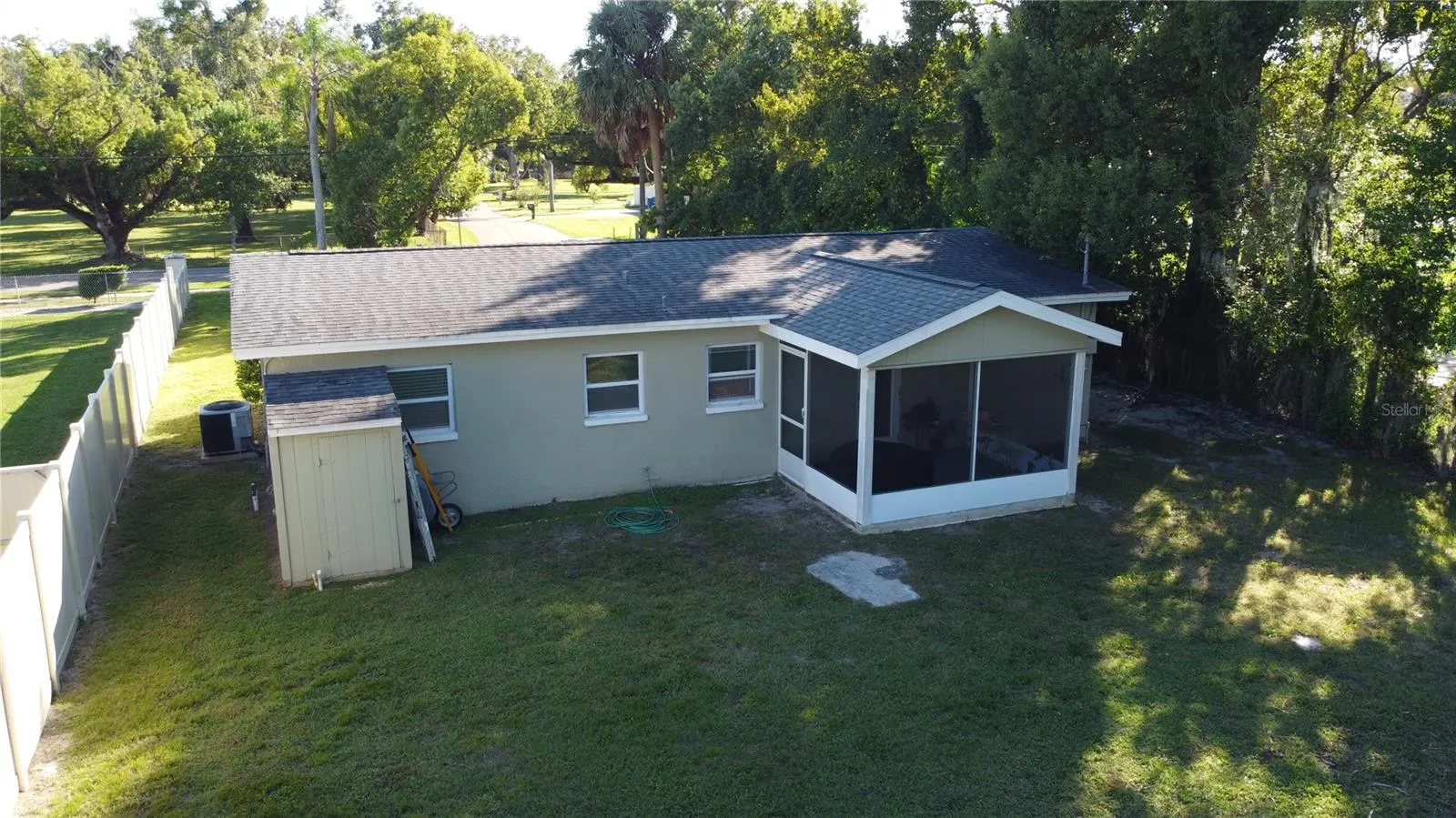 3831 HUDSON LN