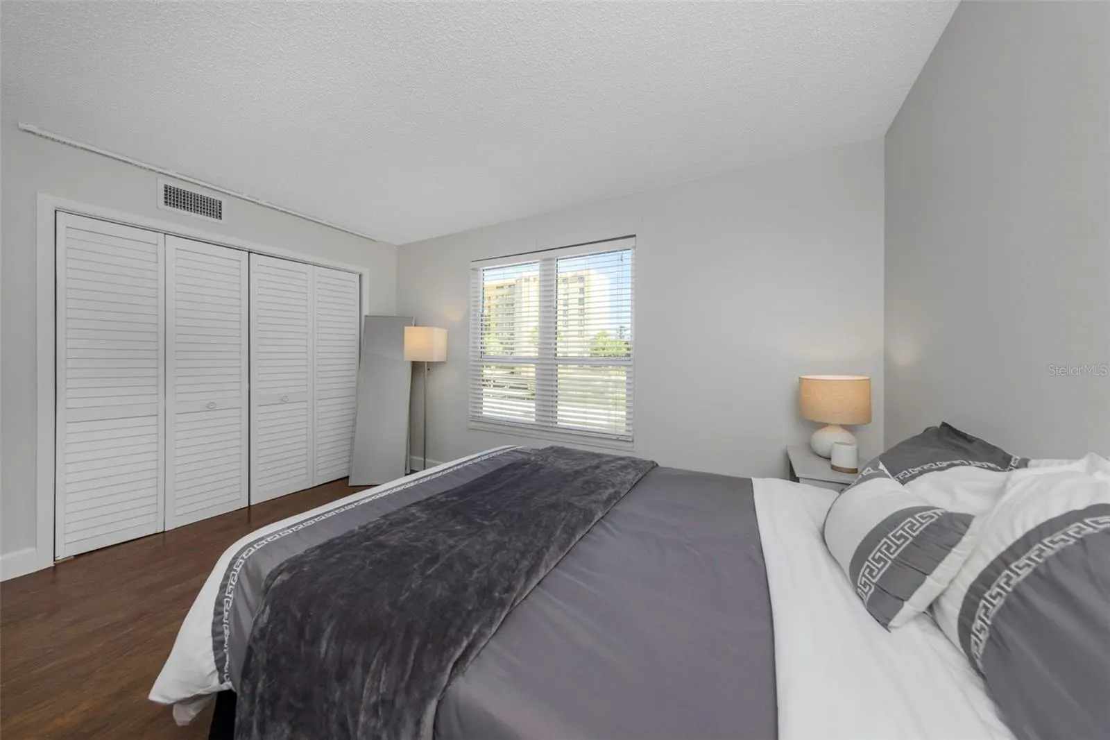 2614 COVE CAY DR #301 #301